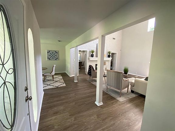 3rd image of 3501 Cliffwood Dr