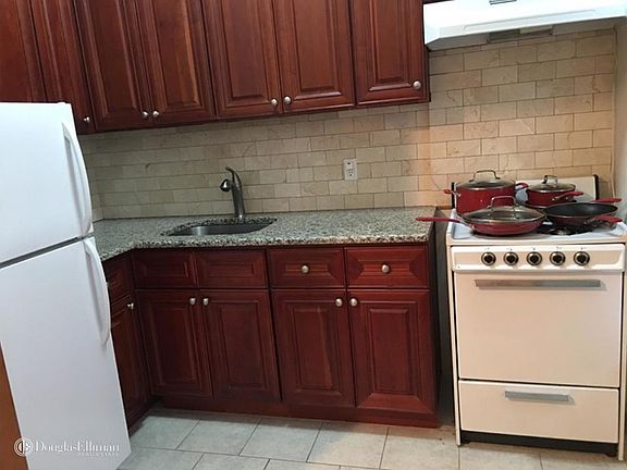 3rd image of 3163 44th St #2R