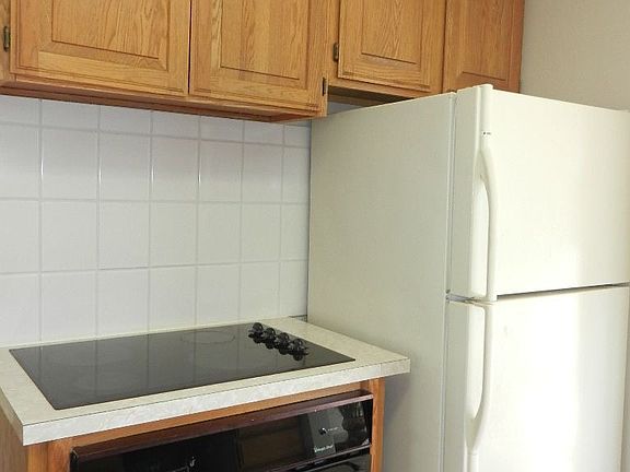 5th image of 3321 N Wellington Pl