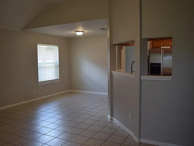 18130 Beaverdell Dr — Photo 11