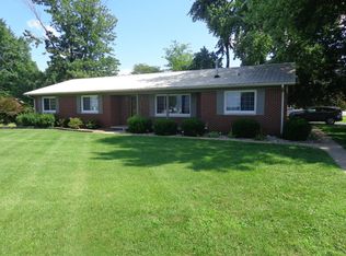 906 E Main St, Ridgway, IL 62979