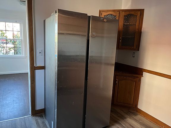 4th image of 15540 Crescentwood Ave