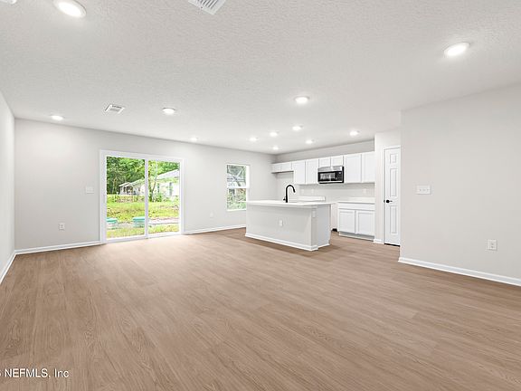 3rd image of 1844 41ST Street W