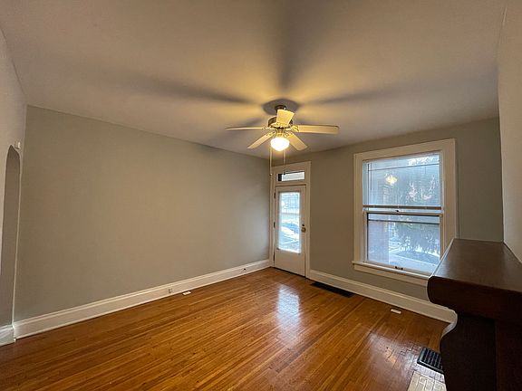 5th image of 80 W Greenwood Ave