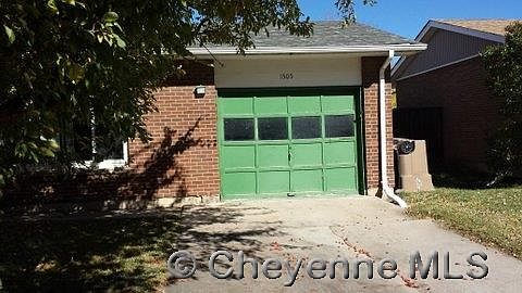 1st image of 1505 Arnold St
