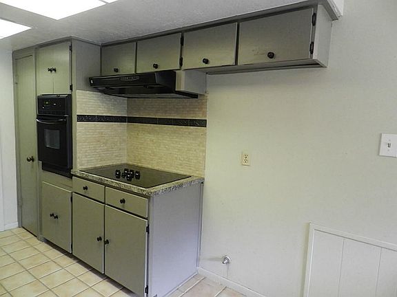 4th image of 9211 Kempwood Dr