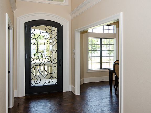 2nd image of 2206 Lakeview Lndg