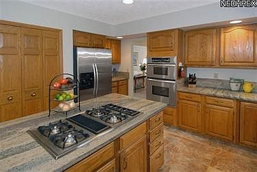 4th image of 3095 Oakwood Ln