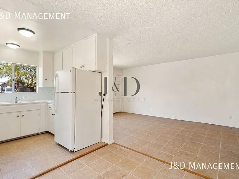 2248 Ocean View Blvd #4 — Photo 4