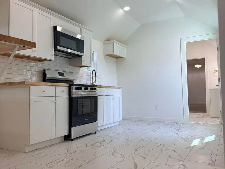 720 Klabzuba Ave — Photo 16