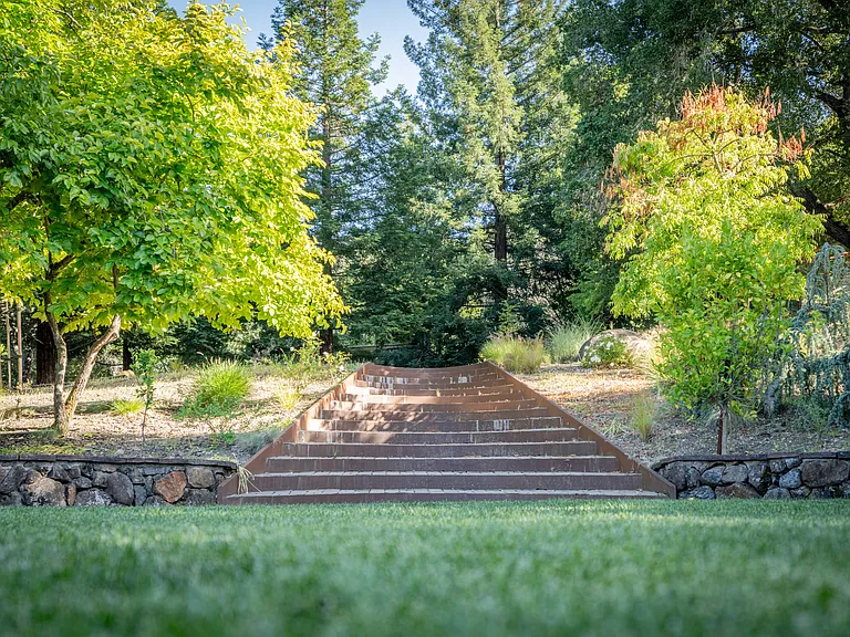 11 Edgewood Ct — Photo 47