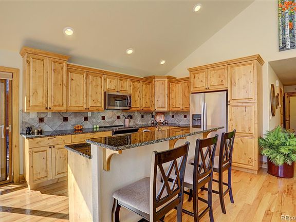 5th image of 698 Moreau Ln