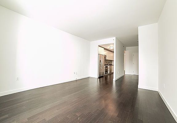 3rd image of 306 Gold St APT 3E