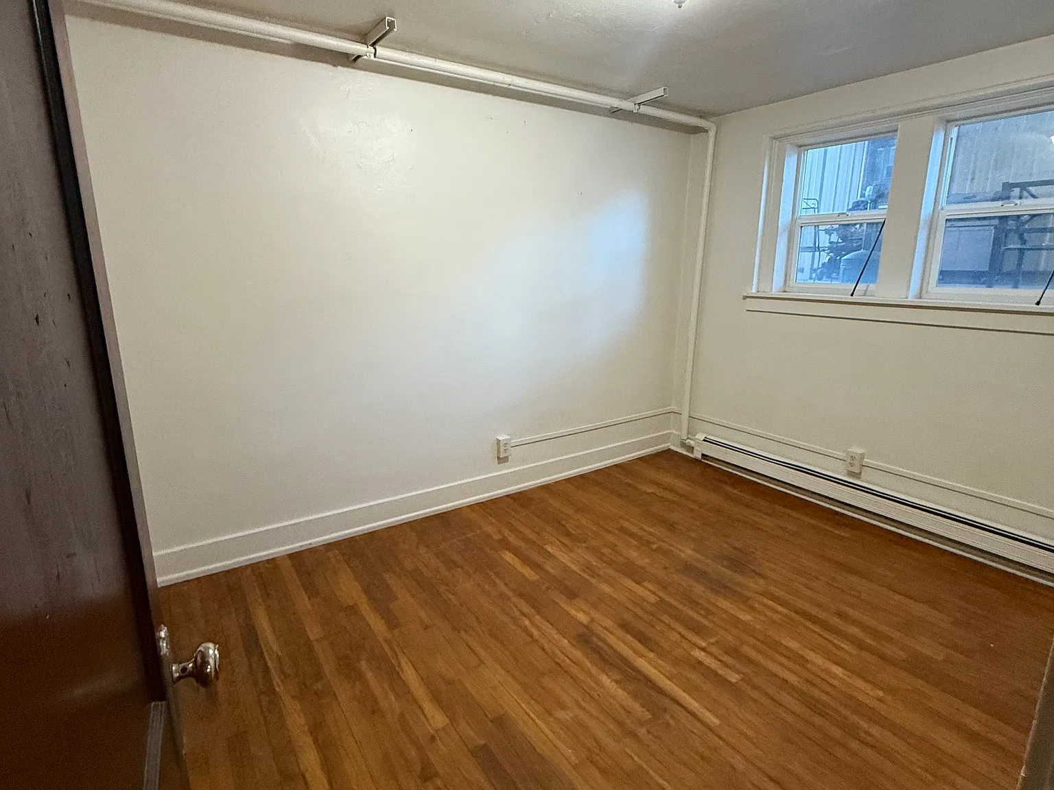 1 bed, 700 sqft, $935 — Photo 3