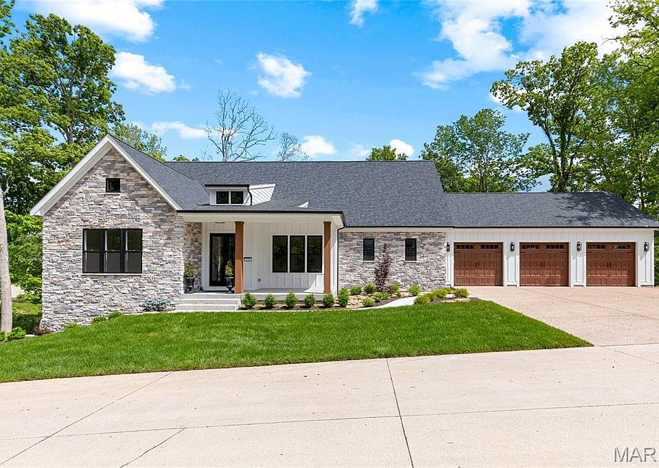 1st image of 218 Ella Rose Ln