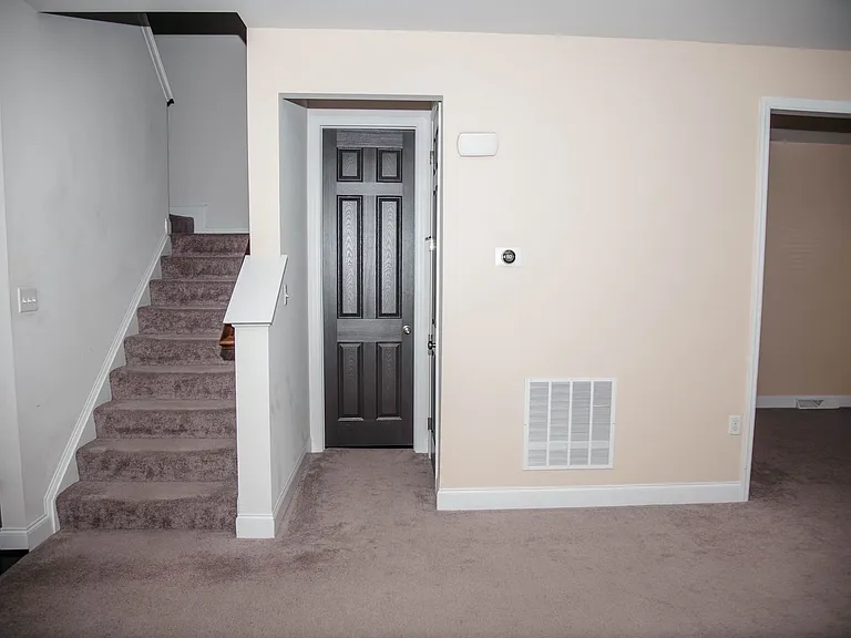 523 Fawn Ln — Photo 8