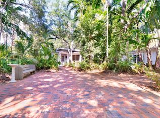 11826 S Mitchell Manor Cir, Pinecrest, FL 33156