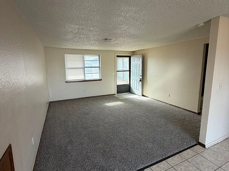 2901 SW 82nd St — Photo 3
