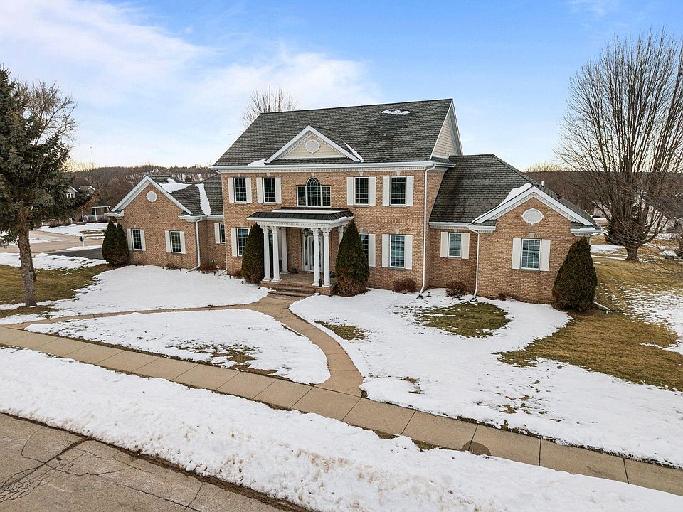 1st image of 632 Cambridge Dr