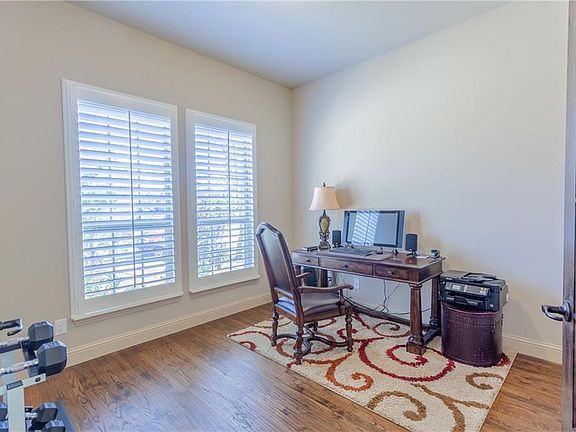 5th image of 3701 Buckeye Dr