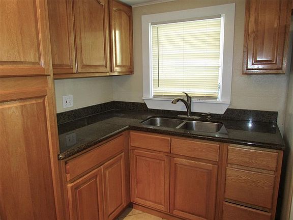 4th image of 1408 26th St