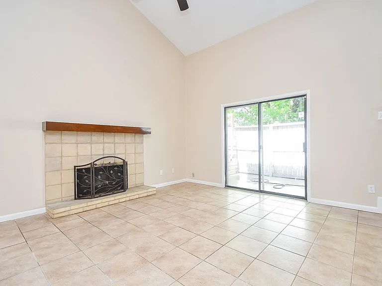 9536 Windswept Ln #9536 — Photo 10