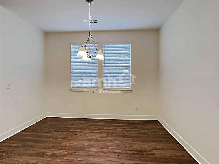5075 Trailwater Dr — Photo 6