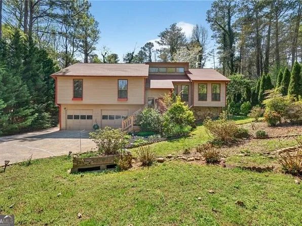 120 Farm Trak, Roswell, GA 30075