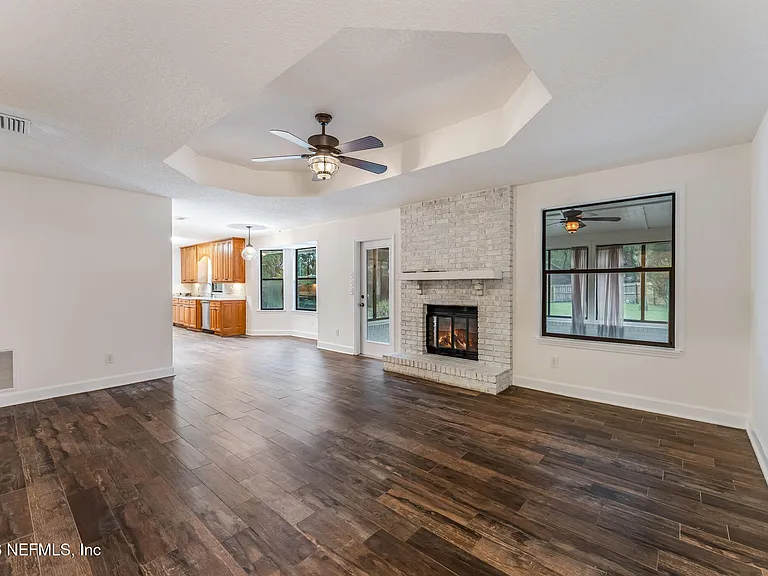 13926 Spanish Marsh Ct — Photo 11