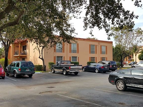 4th image of 7105 Miami Lakes Dr W APT N24
