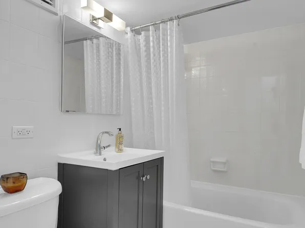 60 Riverside Drive image 10 of 11