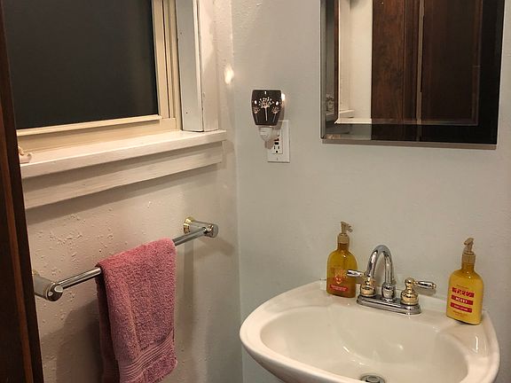 3rd image of 106 S Illissus St