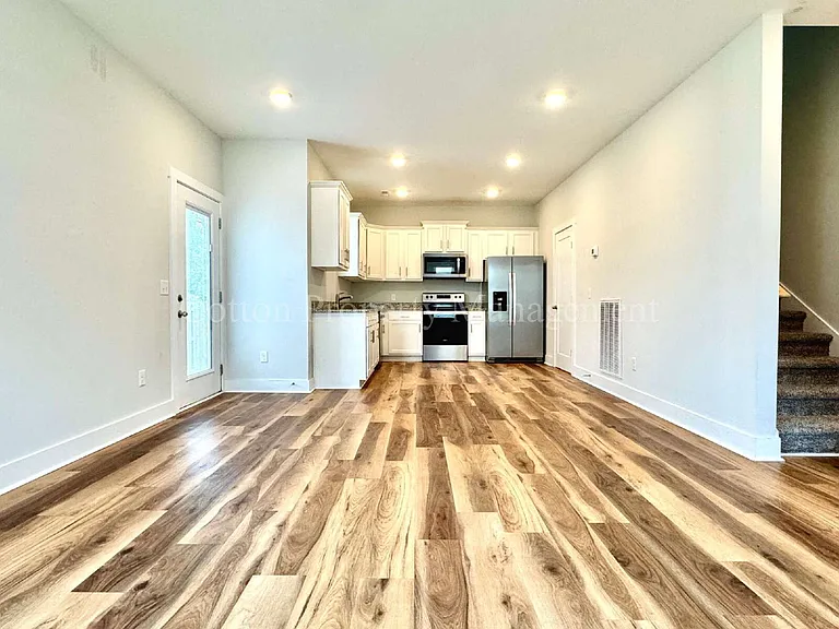 2852 Worth Dr #D — Photo 5