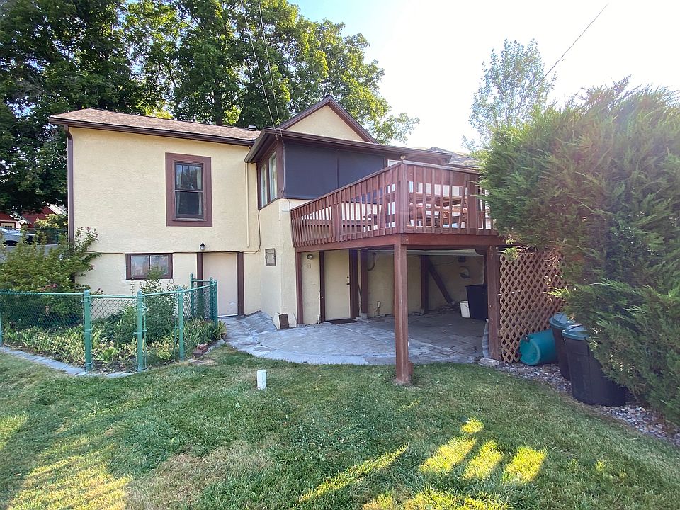 1st image of 1139 Poplar St