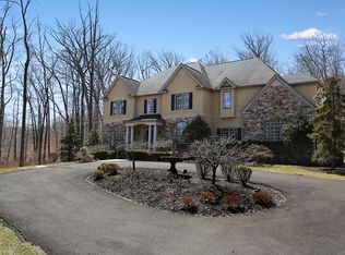 1 Knowles Creek Rd, New Hope, PA 18938