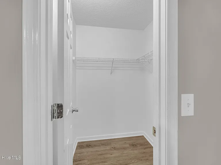 10035 Burning Bush Ridge Ct — Photo 17