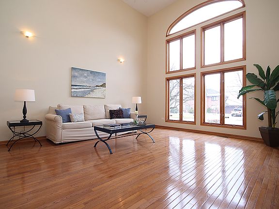 5th image of 2224 Donegal Dr