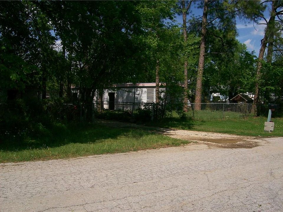 2nd image of 4610 Oak Creek Dr