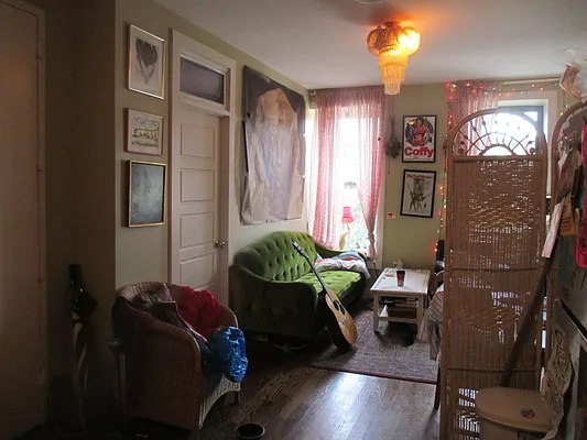 Rented by Prime Square Realty | media 27