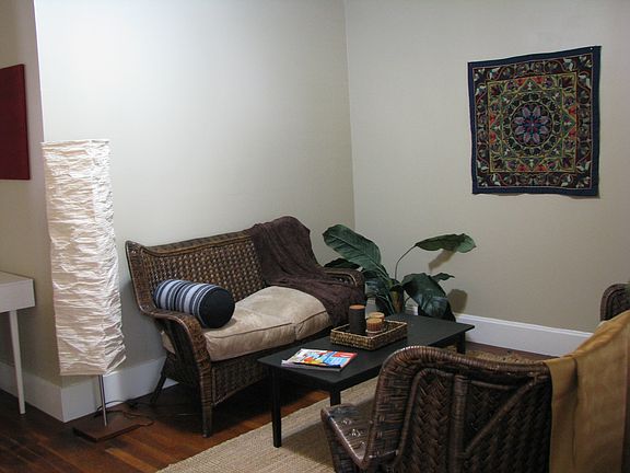 4th image of 835 Juno Ave