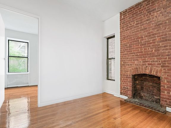 5th image of 201 W 81st St APT 2R