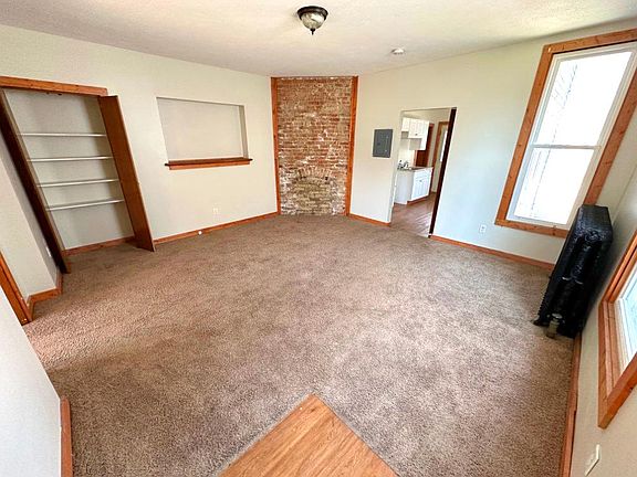 4th image of 705 W Washington St #1A