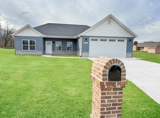 108 Wade Dr, Scott City, MO 63780