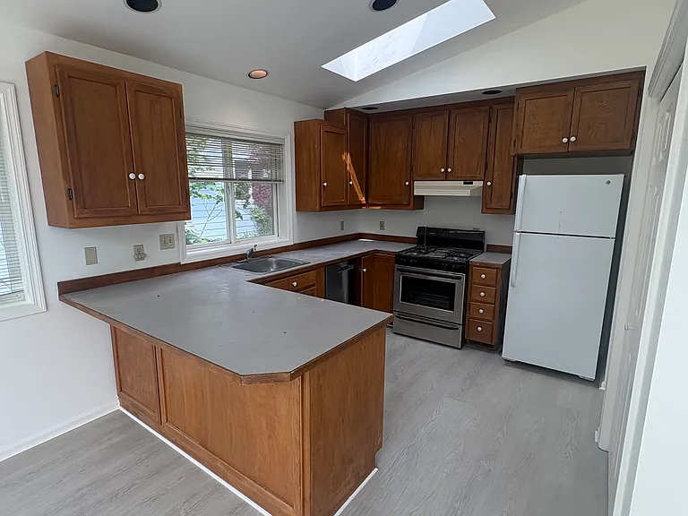 8058 Fauntleroy Way SW — Photo 6