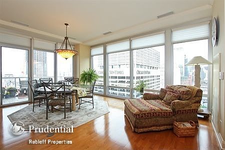 4th image of 333 N Canal St #S-64