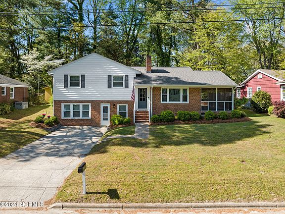 2nd image of 1009 Hillside Drive