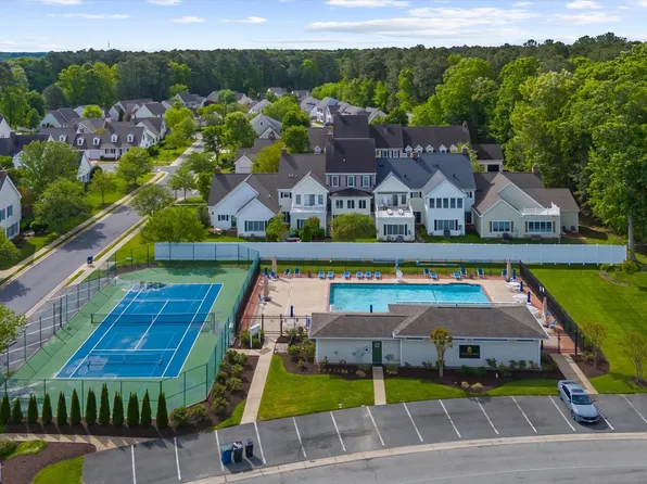 7586 Easton Club Dr, Easton, MD 21601