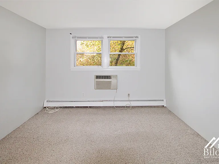 Hillside Terrace Apartments — Photo 43
