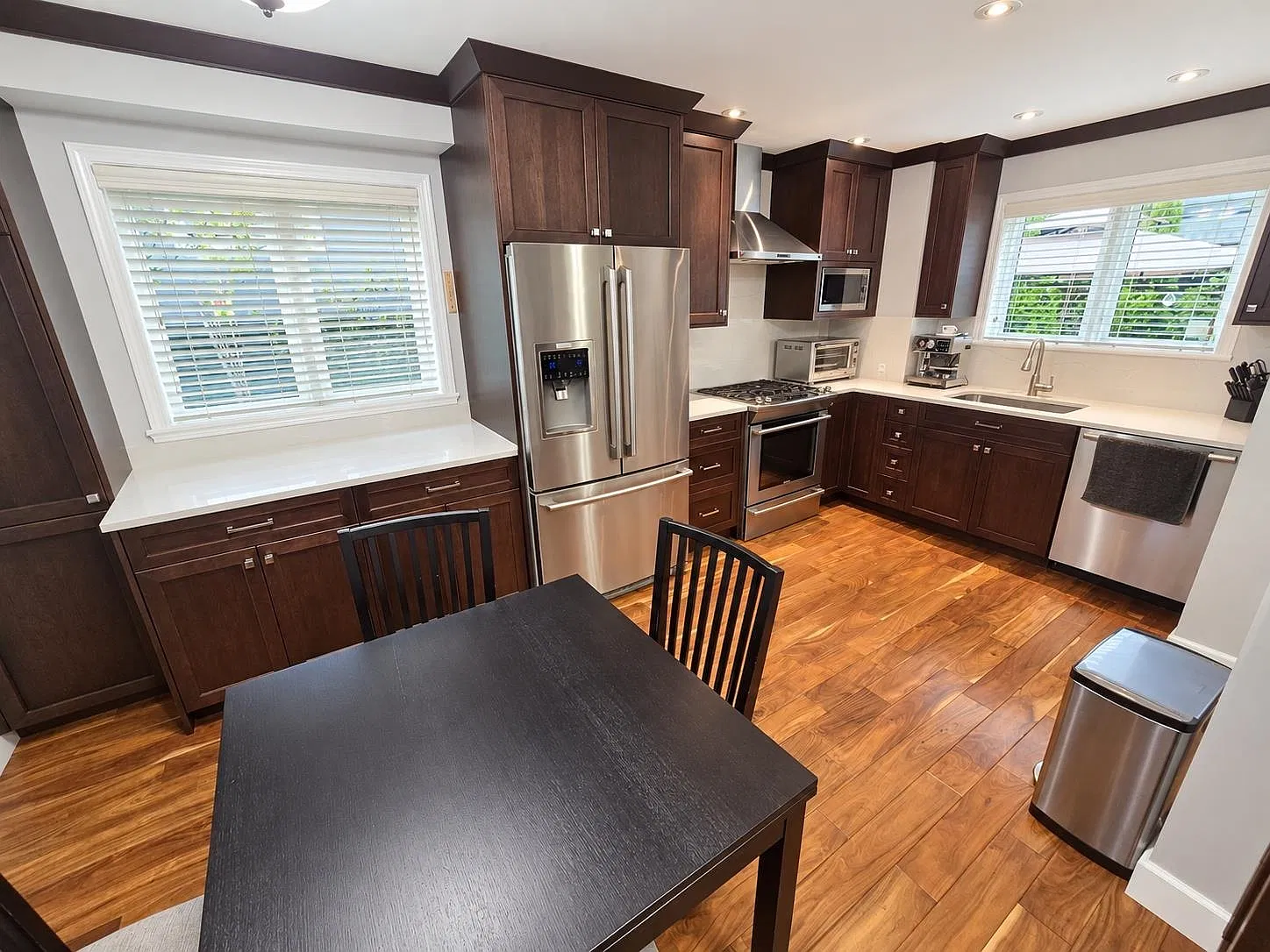 2 bed, 1192 sqft, $5,900 — Photo 2