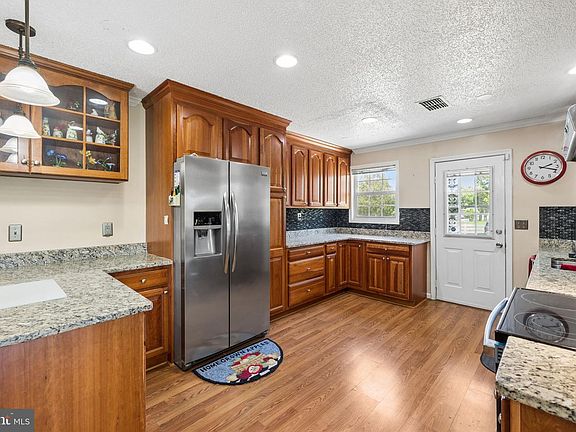 2nd image of 14917 Compton Rd